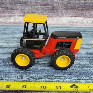 Vintage 1/32 Versatile 256 die-cast/plastic articulating 4wd tractor red/yellow